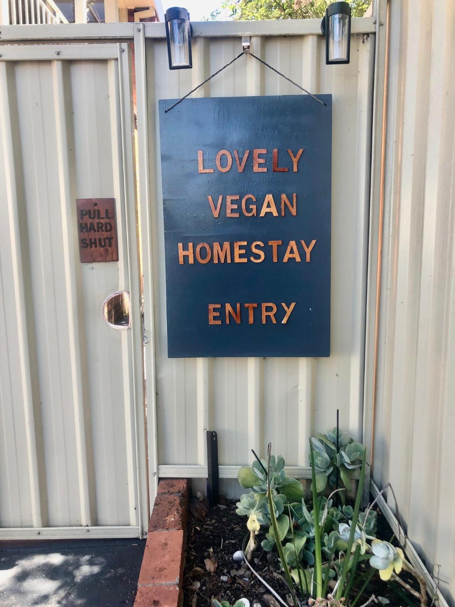 Lovely Budget Vegan Homestay Launceston Zewnętrze zdjęcie